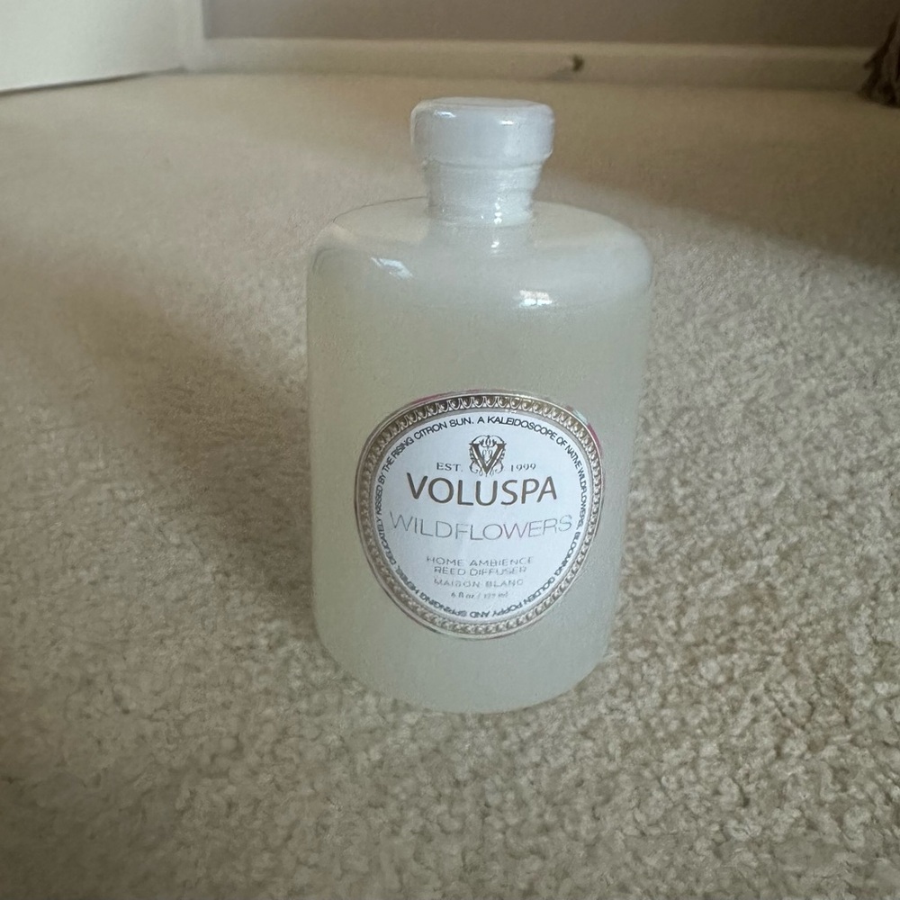NEW Voluspa Wildflowers Home Ambience Diffusing Oil